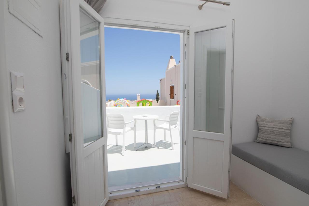 Evas House Hotel Fira  Exterior photo