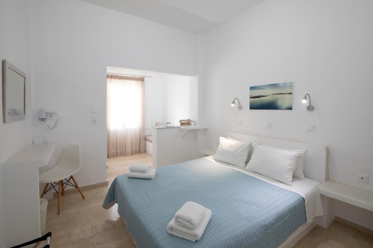 Evas House Hotel Fira  Exterior photo